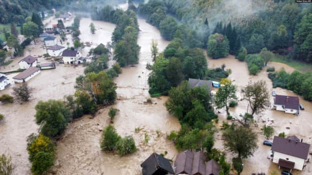 У Боснії вже 19 загиблих унаслідок повеней, ЄС, Сербія та Хорватія запропонували допомогу